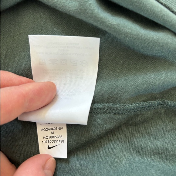 Nike Chill Knit Slim Fit Long Sleeve Cropped Top - Vintage Green - Size M - Picture 9 of 11